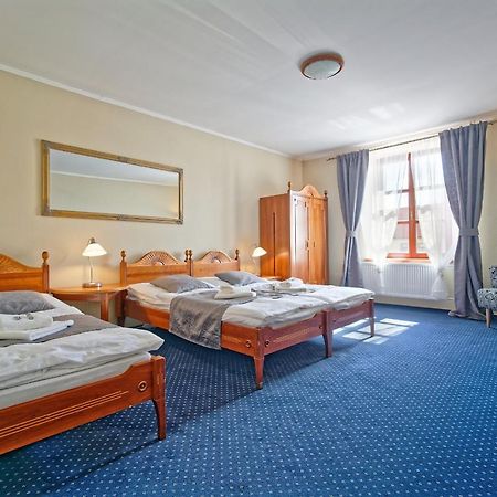 Hotel Napoleon Austerlitz Bagian luar foto