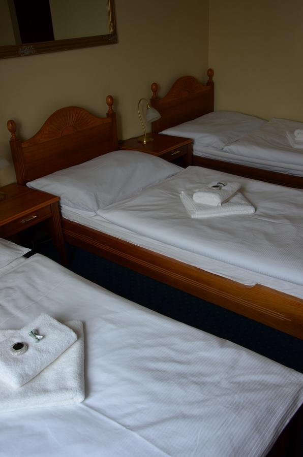 Hotel Napoleon Austerlitz Bagian luar foto