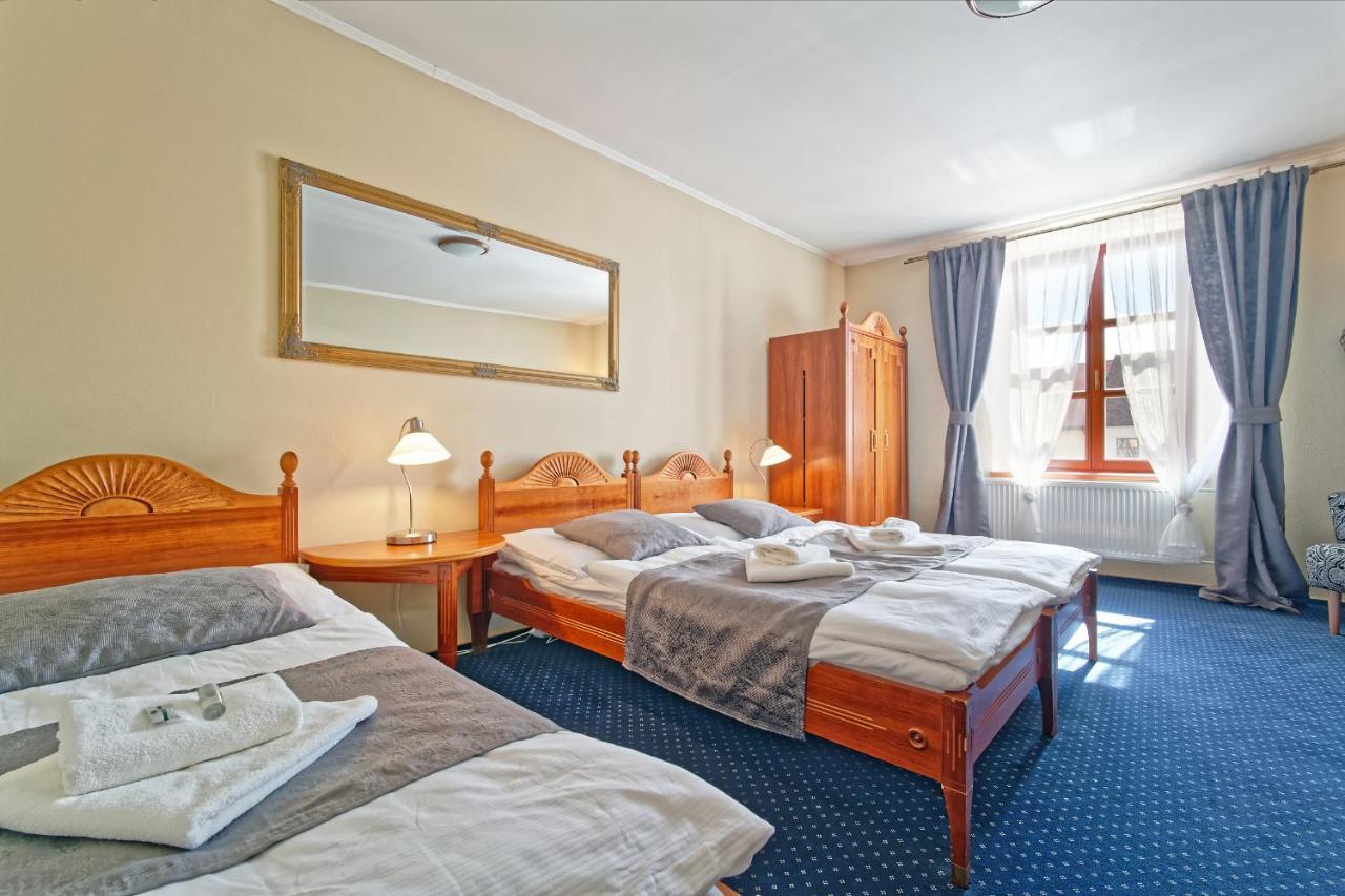 Hotel Napoleon Austerlitz Bagian luar foto